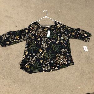 Le Lis Stitch Fix blouse new with tags! Floral pattern, cold shoulder detail, 1X